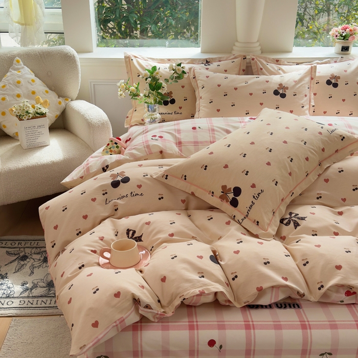 91家纺网 家纺一手货源 找家纺 铭博家纺 2025新款直播热款全棉吊边一字绣工艺款13070印花全棉单床单 小丸子-咖