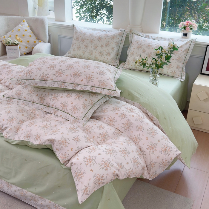 91家纺网 家纺一手货源 找家纺 铭博家纺 2025新款直播热款全棉吊边一字绣工艺款13070印花全棉单床单 雅花意