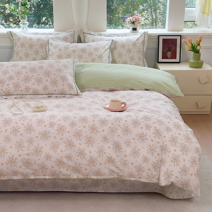 91家纺网 家纺一手货源 找家纺 铭博家纺 2025新款直播热款全棉吊边一字绣工艺款13070印花全棉单床单 雅花意