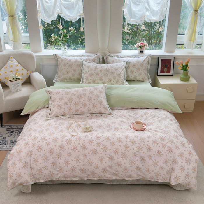 91家纺网 家纺一手货源 找家纺 铭博家纺 2025新款直播热款全棉吊边一字绣工艺款13070印花全棉单床单 雅花意