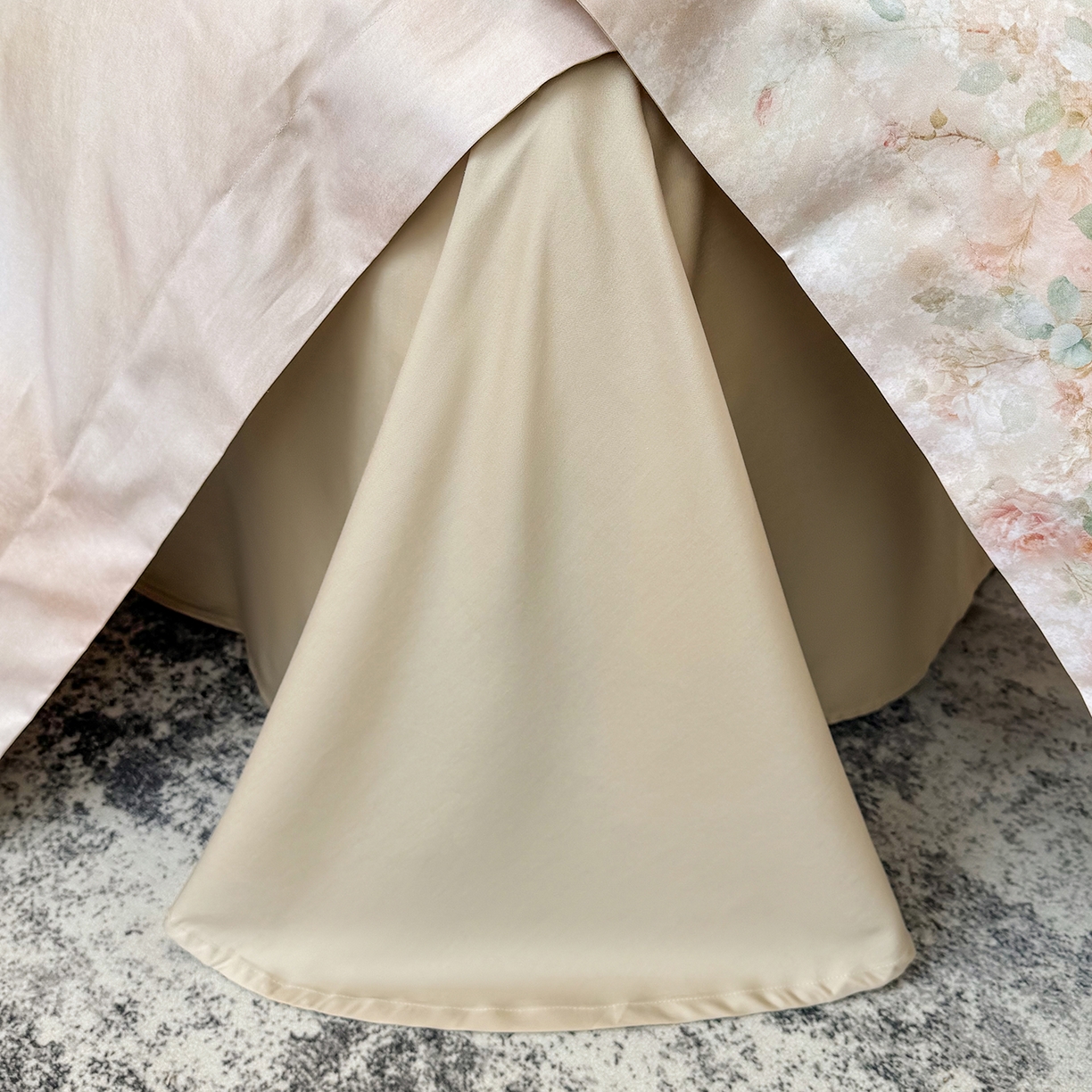 91家纺网 家纺一手货源 找家纺 莱势 2026新款100支全棉纯棉50x50s贡缎长绒棉数码印花四件套高端礼盒-芙光 芙光-香槟