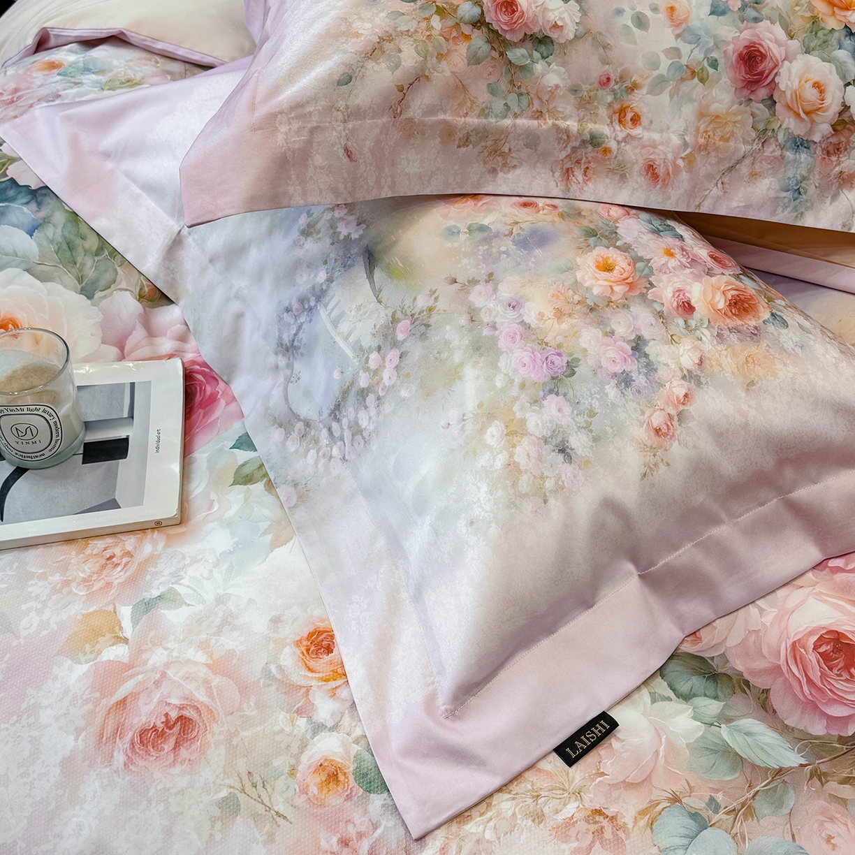 91家纺网 家纺一手货源 找家纺 莱势 2026新款100支全棉纯棉50x50s贡缎长绒棉数码印花四件套高端礼盒-芙光 芙光-轻奢粉