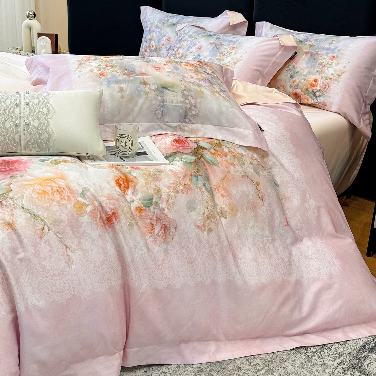 91家纺网 家纺一手货源 找家纺 莱势 2026新款100支全棉纯棉50x50s贡缎长绒棉数码印花四件套高端礼盒-芙光 芙光-轻奢粉