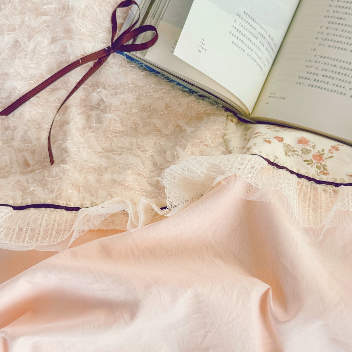 91家纺网 家纺一手货源 找家纺 庭笙 2026新款可爱少女心玫瑰花碎花拼接棉感四件套-花漫里 花漫里-粉