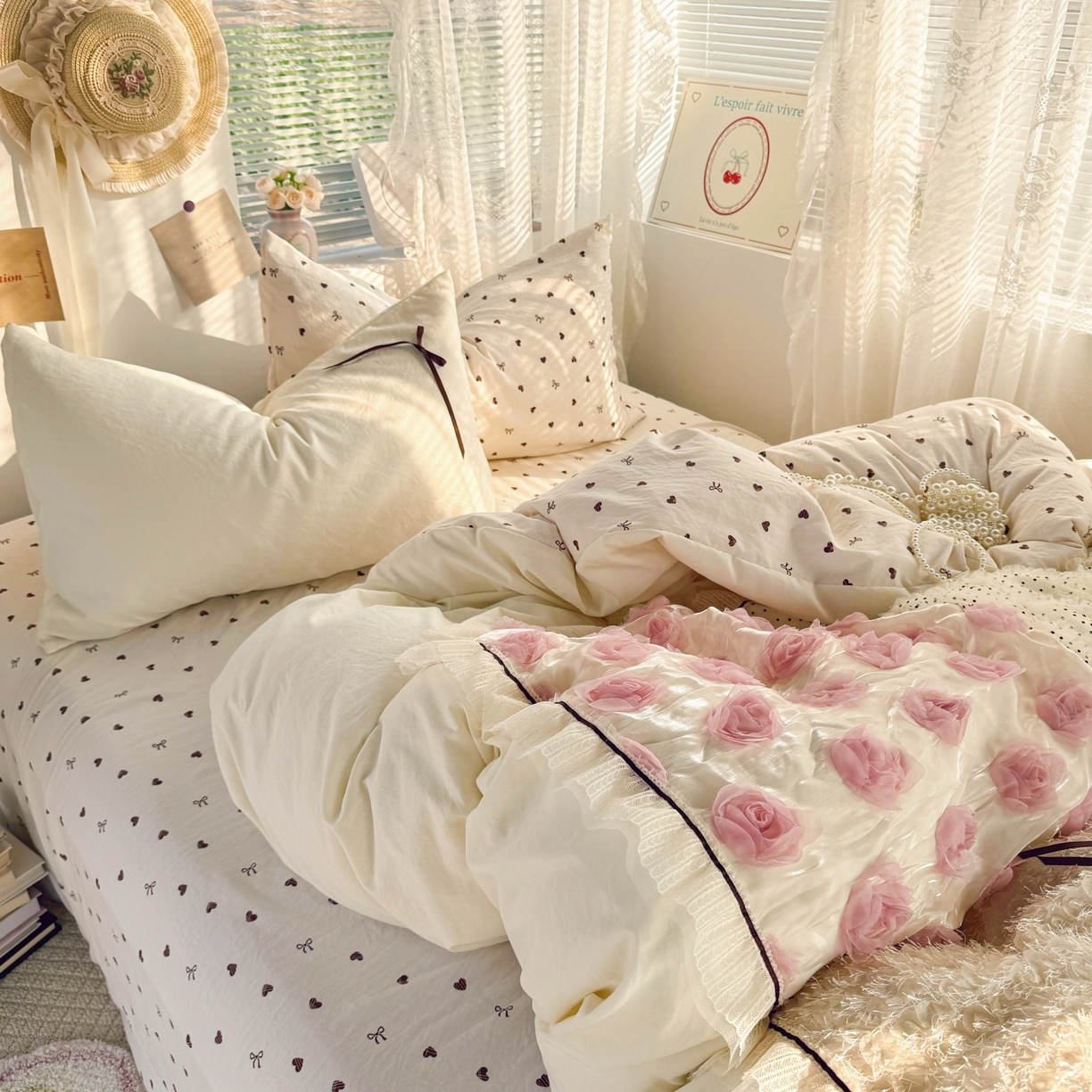 91家纺网 家纺一手货源 找家纺 庭笙 2026新款可爱少女心玫瑰花碎花拼接棉感四件套-花漫里 花漫里-米