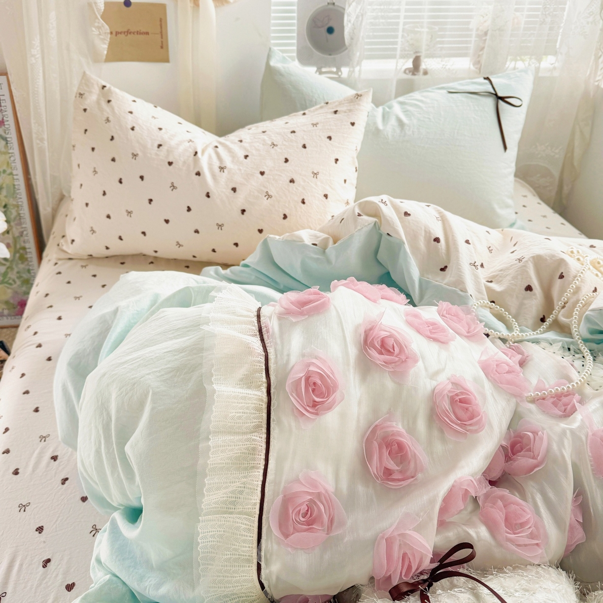 91家纺网 家纺一手货源 找家纺 庭笙 2026新款可爱少女心玫瑰花碎花拼接棉感四件套-花漫里 花漫里-蓝