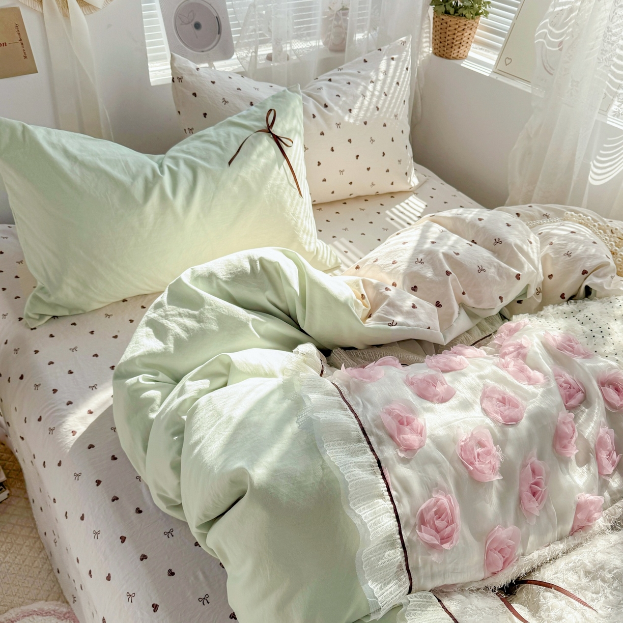 91家纺网 家纺一手货源 找家纺 庭笙 2026新款可爱少女心玫瑰花碎花拼接棉感四件套-花漫里 花漫里-绿