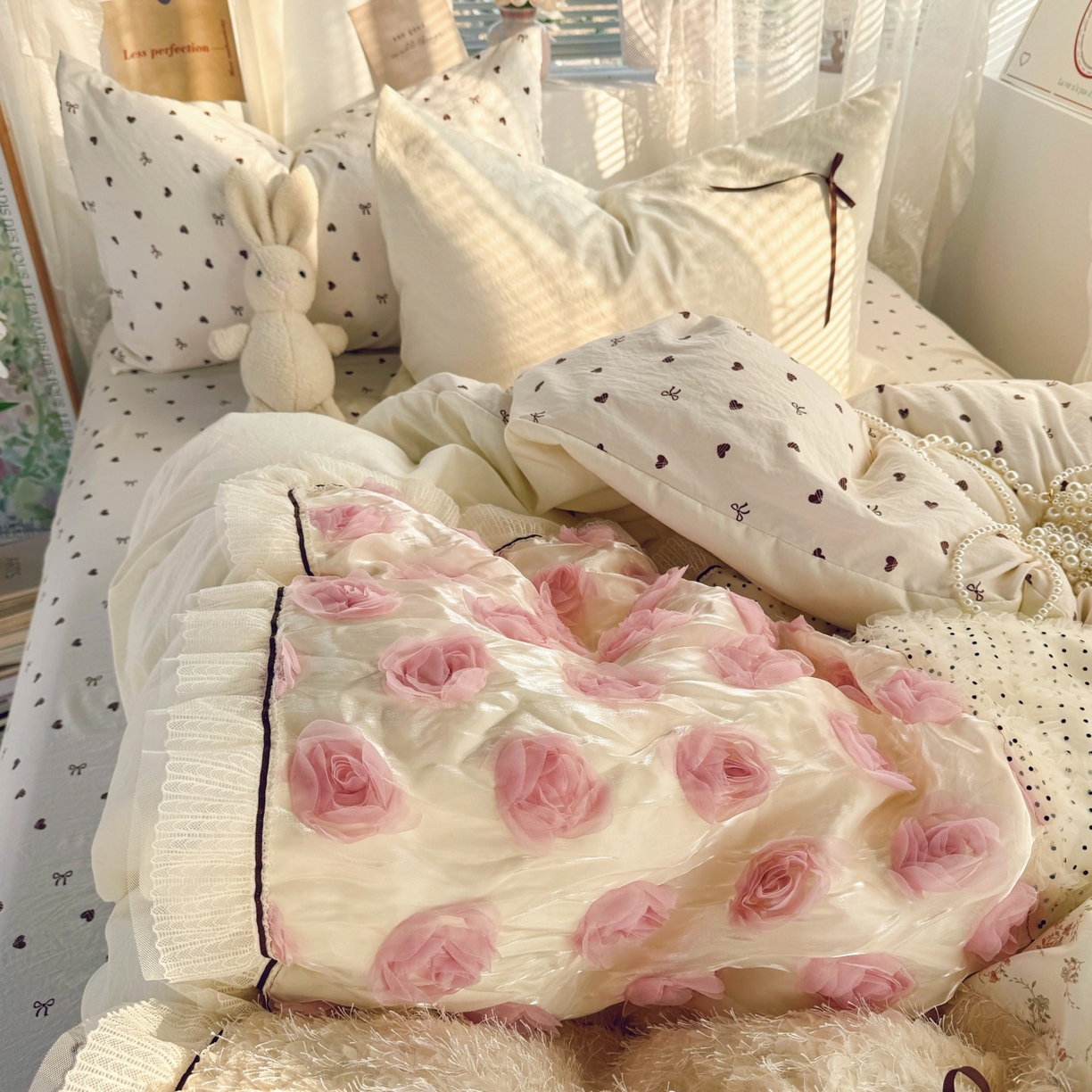 91家纺网 家纺一手货源 找家纺 庭笙 2026新款可爱少女心玫瑰花碎花拼接棉感四件套-花漫里 花漫里-米
