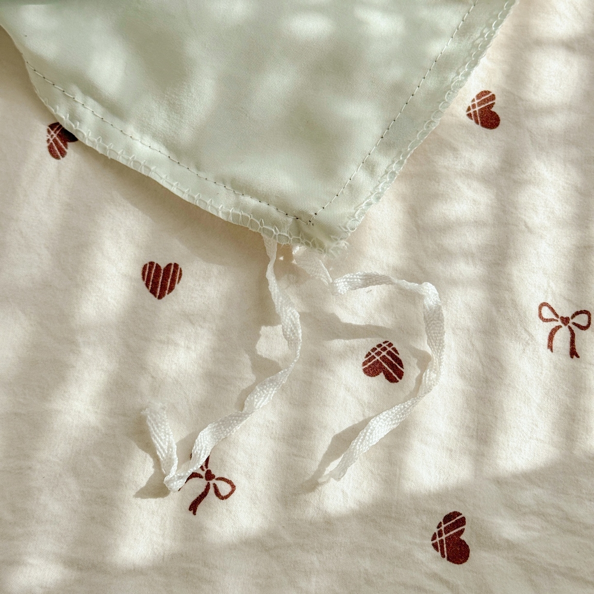 91家纺网 家纺一手货源 找家纺 庭笙 2026新款可爱少女心玫瑰花碎花拼接棉感四件套-花漫里 花漫里-绿