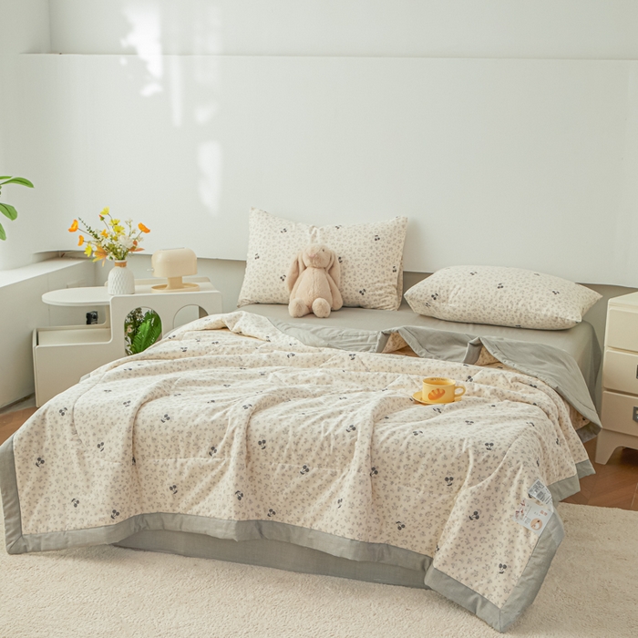 91家纺网 家纺一手货源 找家纺 尊妙被业 2026新款小清新花卉里外全棉纯棉棉花被夏被夏凉被空调被 墨兰樱桃