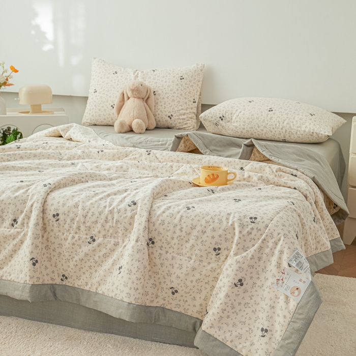 91家纺网 家纺一手货源 找家纺 尊妙被业 2026新款小清新花卉里外全棉纯棉棉花被夏被夏凉被空调被 墨兰樱桃