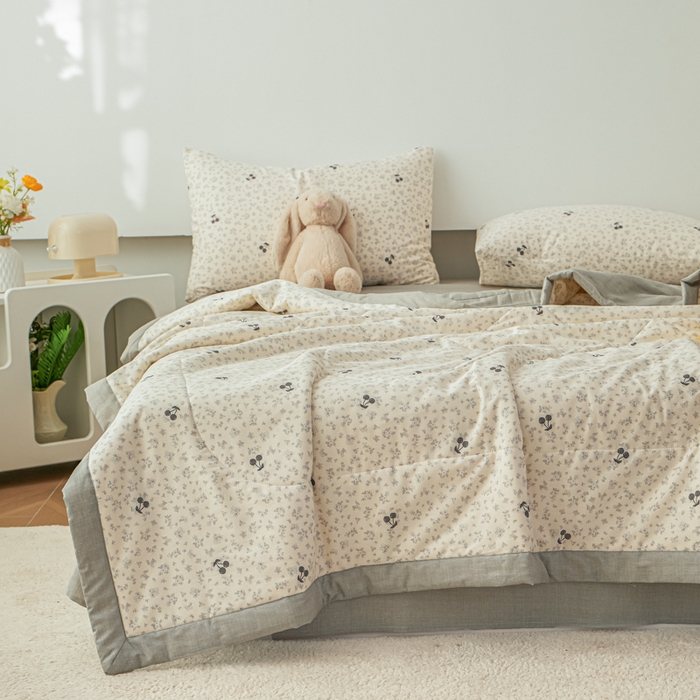 91家纺网 家纺一手货源 找家纺 尊妙被业 2026新款小清新花卉里外全棉纯棉棉花被夏被夏凉被空调被 墨兰樱桃