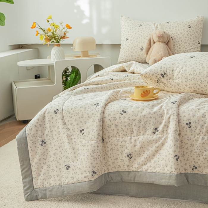 91家纺网 家纺一手货源 找家纺 尊妙被业 2026新款小清新花卉里外全棉纯棉棉花被夏被夏凉被空调被 墨兰樱桃