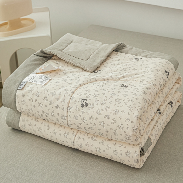 91家纺网 家纺一手货源 找家纺 尊妙被业 2026新款小清新花卉里外全棉纯棉棉花被夏被夏凉被空调被 墨兰樱桃