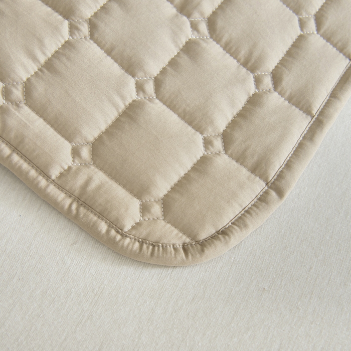 91家纺网 家纺一手货源 找家纺 （总）宇淳国际 2026新款纯色面包格防滑床垫