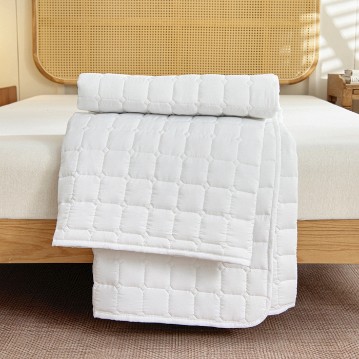 91家纺网 家纺一手货源 找家纺 宇淳国际 2026新款纯色面包格防滑床垫 白色