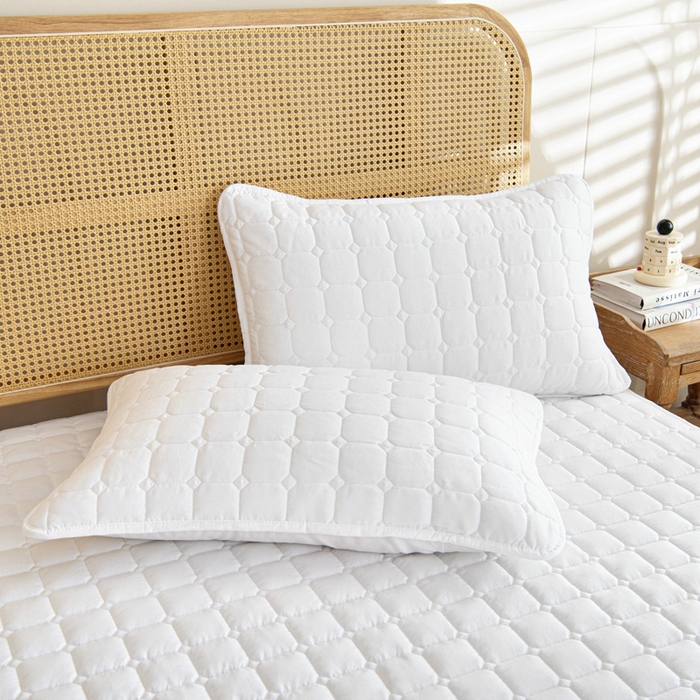 91家纺网 家纺一手货源 找家纺 宇淳国际 2026新款纯色面包格防滑床垫 白色