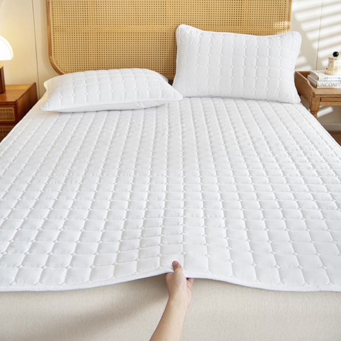 91家纺网 家纺一手货源 找家纺 宇淳国际 2026新款纯色面包格防滑床垫 白色