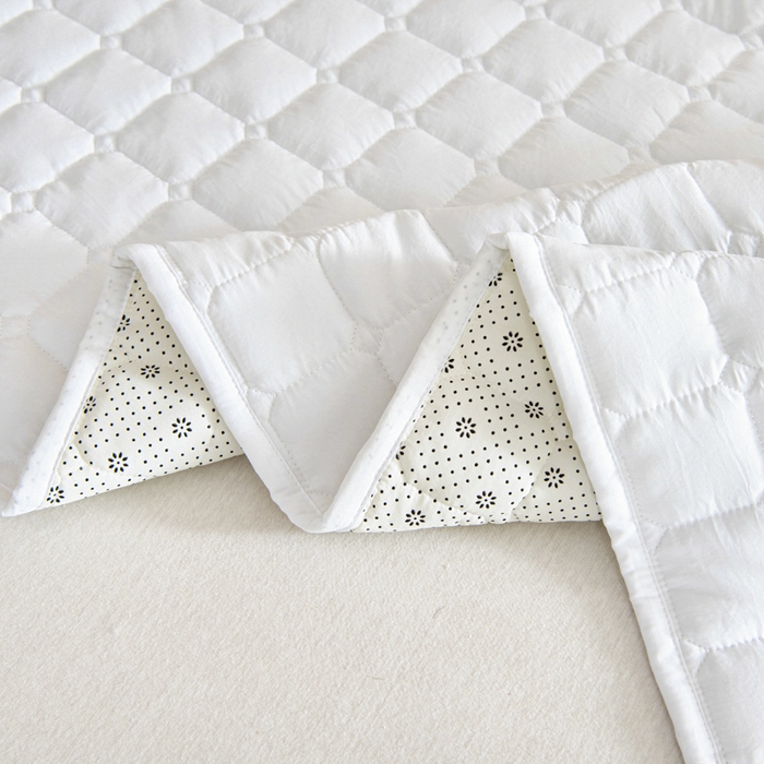 91家纺网 家纺一手货源 找家纺 宇淳国际 2026新款纯色面包格防滑床垫 白色