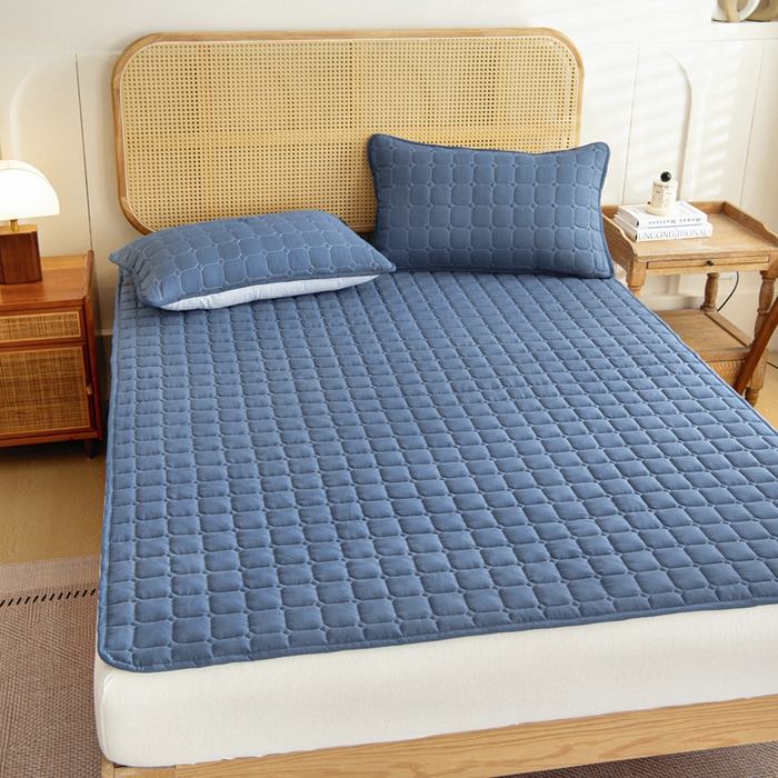 91家纺网 家纺一手货源 找家纺 宇淳国际 2026新款纯色面包格防滑床垫 深蓝