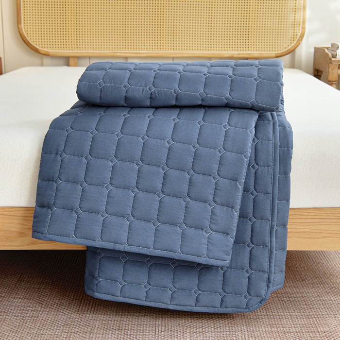 91家纺网 家纺一手货源 找家纺 宇淳国际 2026新款纯色面包格防滑床垫 深蓝