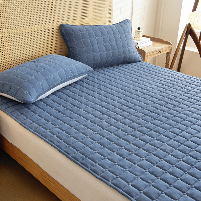 91家纺网 家纺一手货源 找家纺 宇淳国际 2026新款纯色面包格防滑床垫 深蓝