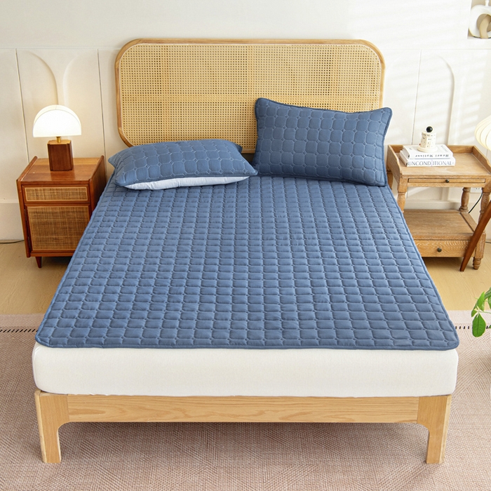 91家纺网 家纺一手货源 找家纺 宇淳国际 2026新款纯色面包格防滑床垫 深蓝