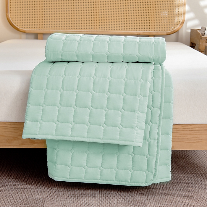 91家纺网 家纺一手货源 找家纺 宇淳国际 2026新款纯色面包格防滑床垫 水绿