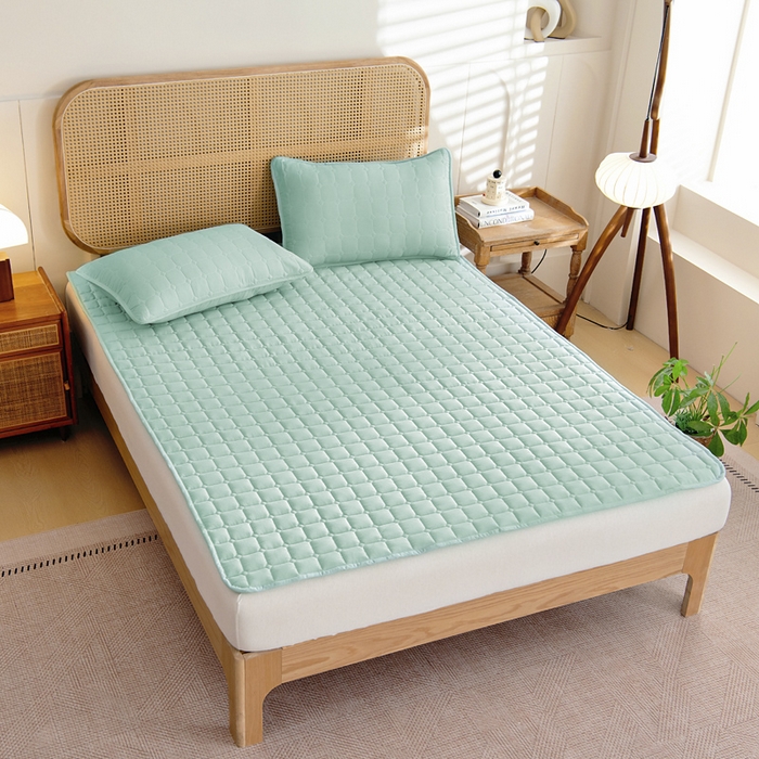 91家纺网 家纺一手货源 找家纺 宇淳国际 2026新款纯色面包格防滑床垫 水绿