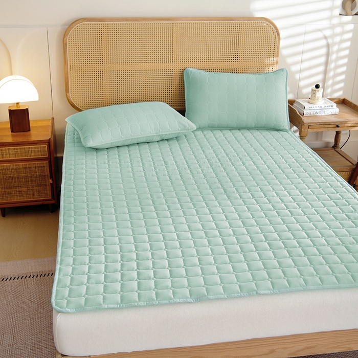 91家纺网 家纺一手货源 找家纺 宇淳国际 2026新款纯色面包格防滑床垫 水绿
