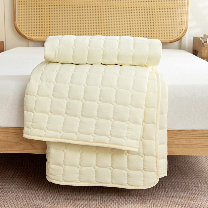 91家纺网 家纺一手货源 找家纺 宇淳国际 2026新款纯色面包格防滑床垫 奶黄