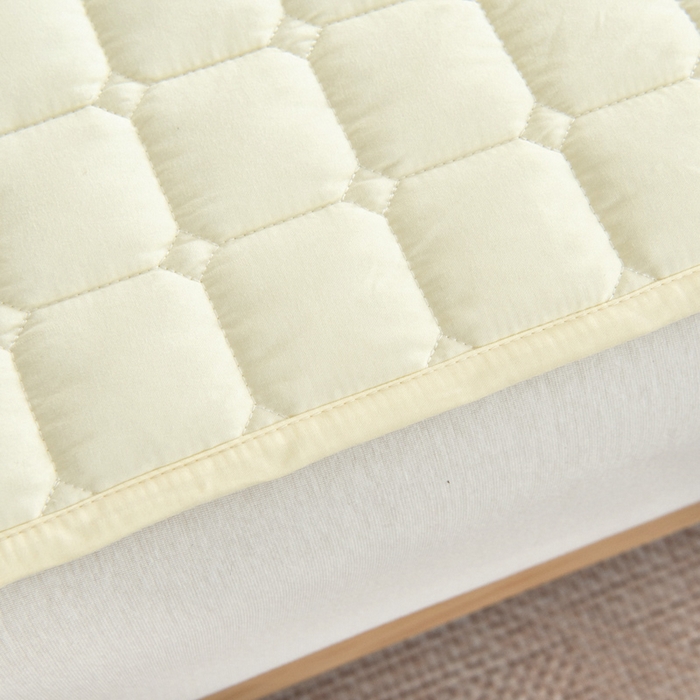 91家纺网 家纺一手货源 找家纺 宇淳国际 2026新款纯色面包格防滑床垫 奶黄