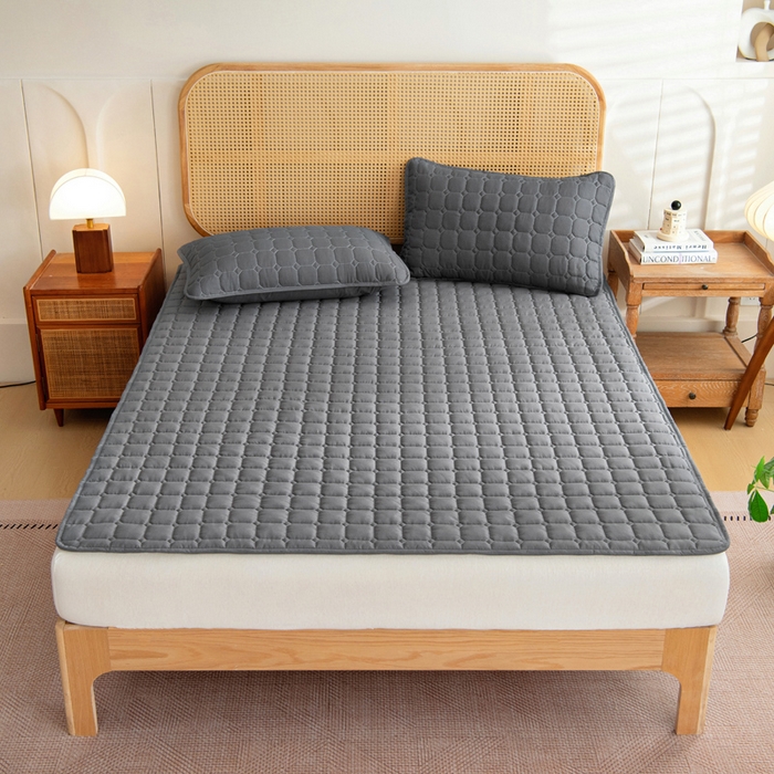 91家纺网 家纺一手货源 找家纺 宇淳国际 2026新款纯色面包格防滑床垫 深灰