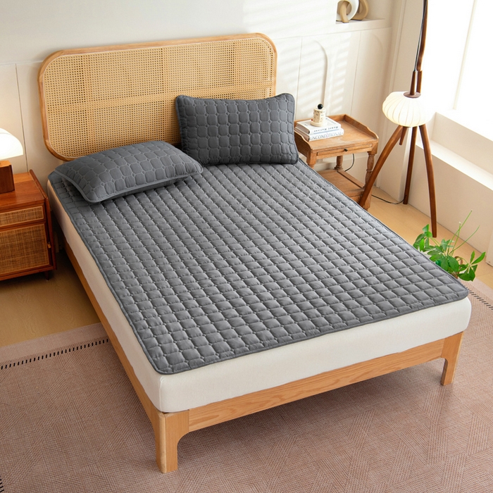 91家纺网 家纺一手货源 找家纺 宇淳国际 2026新款纯色面包格防滑床垫 深灰