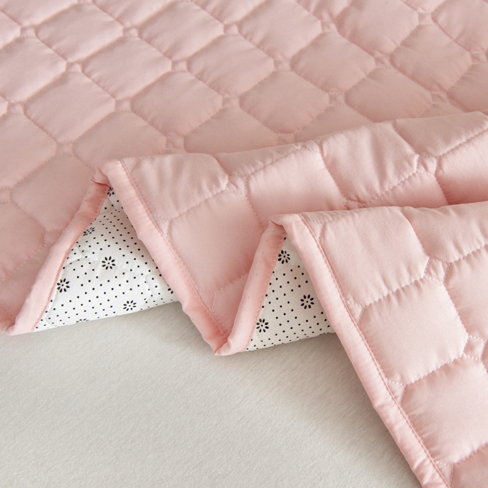 91家纺网 家纺一手货源 找家纺 宇淳国际 2026新款纯色面包格防滑床垫 玉色