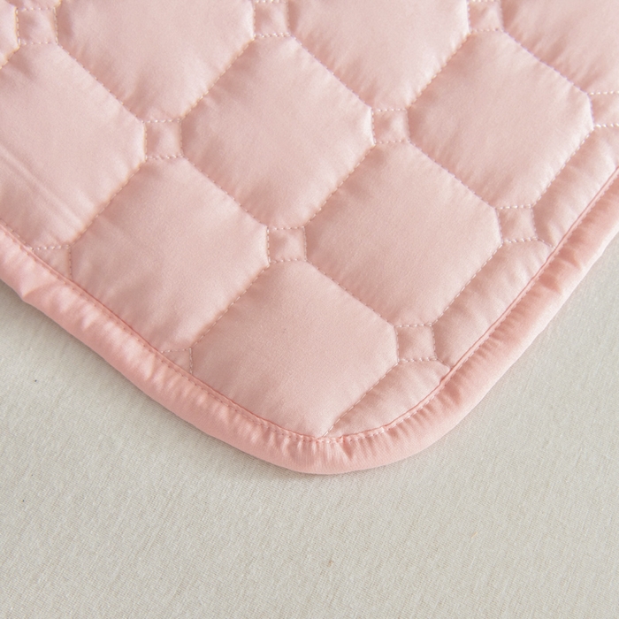 91家纺网 家纺一手货源 找家纺 宇淳国际 2026新款纯色面包格防滑床垫 玉色