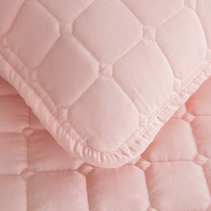 91家纺网 家纺一手货源 找家纺 宇淳国际 2026新款纯色面包格防滑床垫 玉色