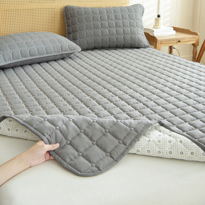 91家纺网 家纺一手货源 找家纺 宇淳国际 2026新款纯色面包格防滑床垫 浅灰