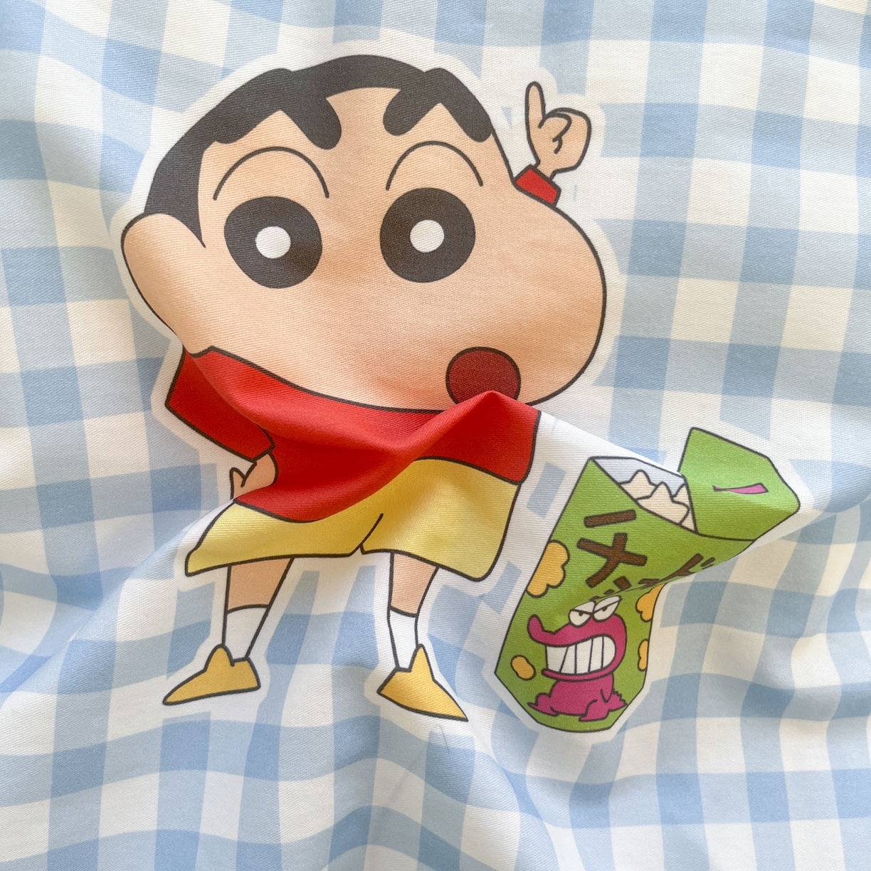 91家纺网 家纺一手货源 找家纺 暮思家居 2026新款正版授权蜡笔小新全棉纯棉四件套系列 蓝格小新