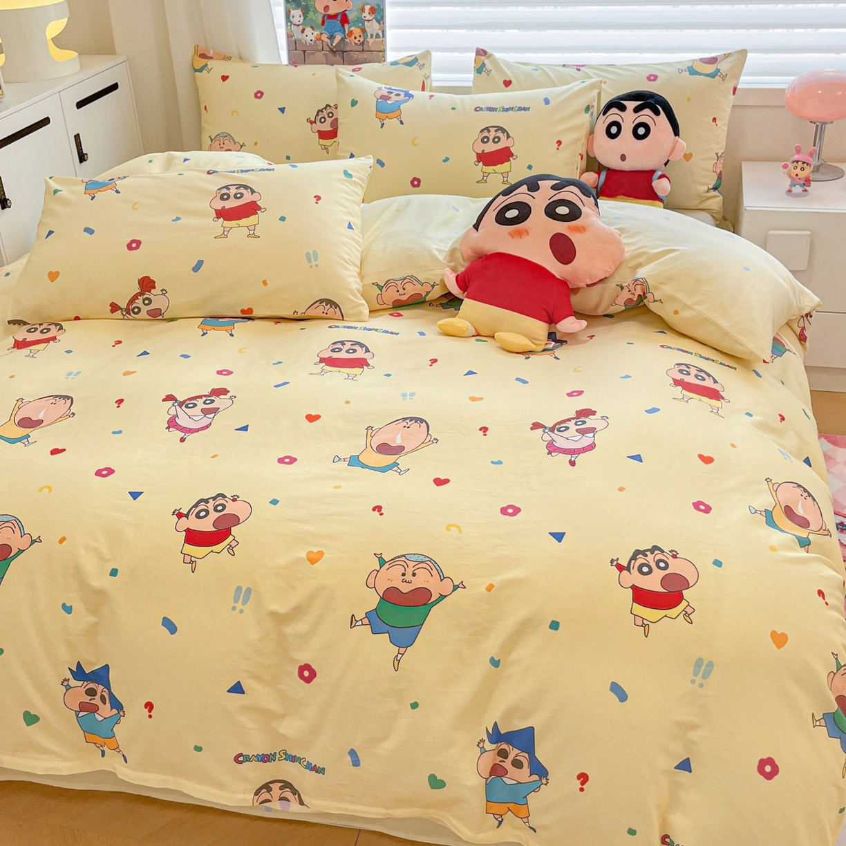 91家纺网 家纺一手货源 找家纺 暮思家居 2026新款正版授权蜡笔小新全棉纯棉四件套系列 萌萌小新