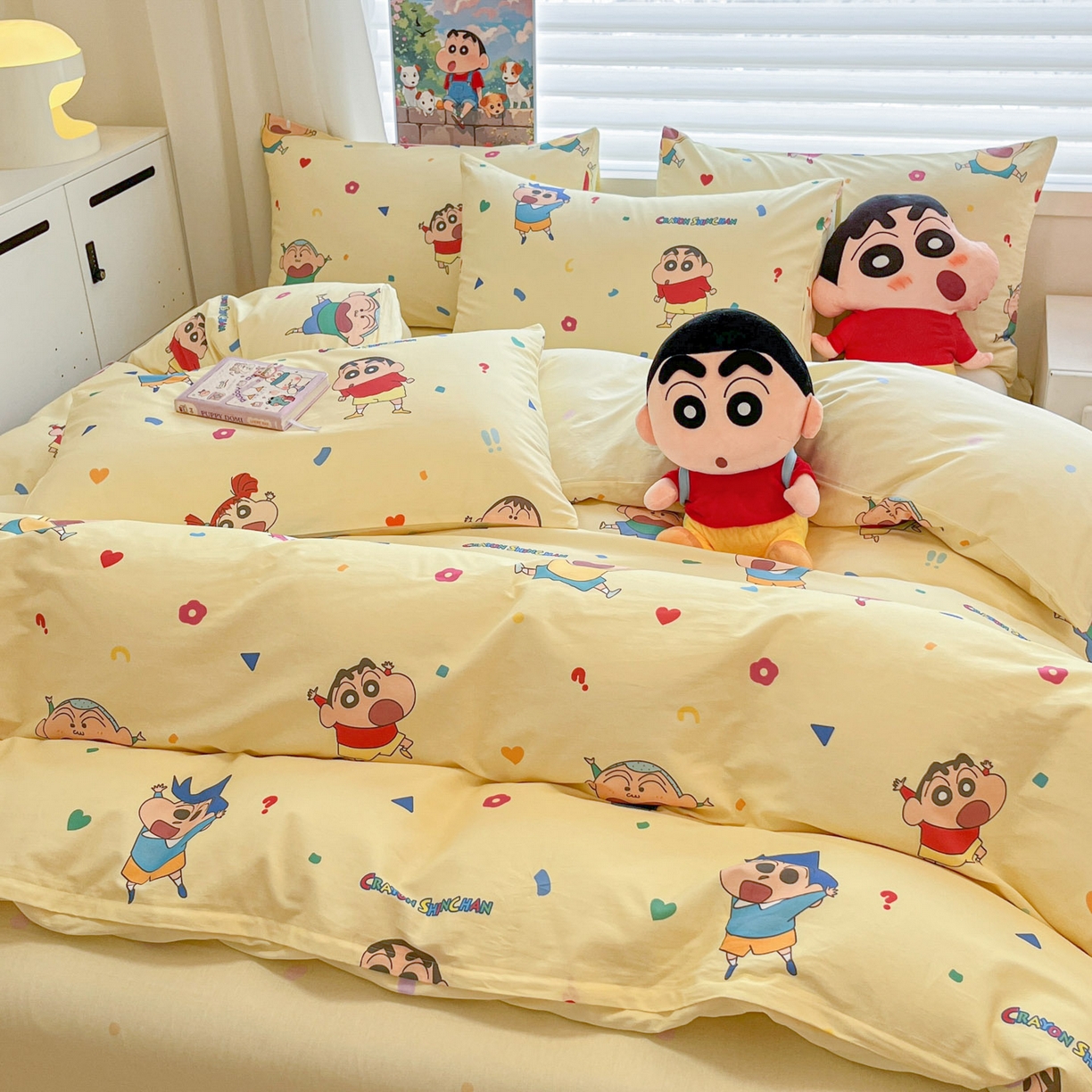 91家纺网 家纺一手货源 找家纺 暮思家居 2026新款正版授权蜡笔小新全棉纯棉四件套系列 萌萌小新