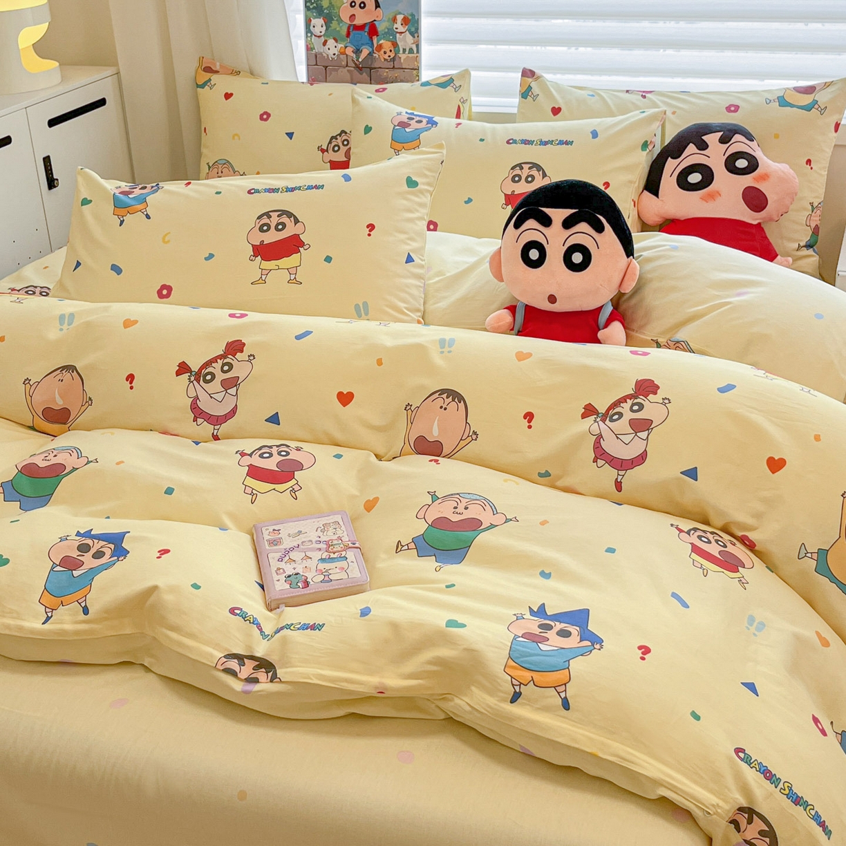 91家纺网 家纺一手货源 找家纺 暮思家居 2026新款正版授权蜡笔小新全棉纯棉四件套系列 萌萌小新