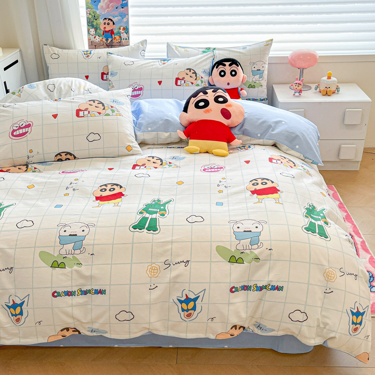 91家纺网 家纺一手货源 找家纺 暮思家居 2026新款正版授权蜡笔小新全棉纯棉四件套系列 休闲小新