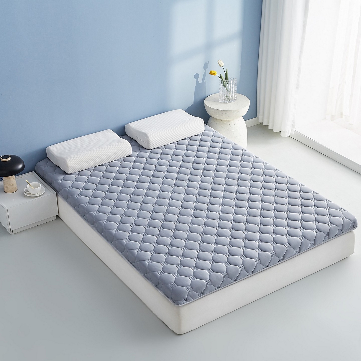 91家纺网 家纺一手货源 找家纺 月茶家纺 2026新款大豆纤维单边回字格床垫 回格灰