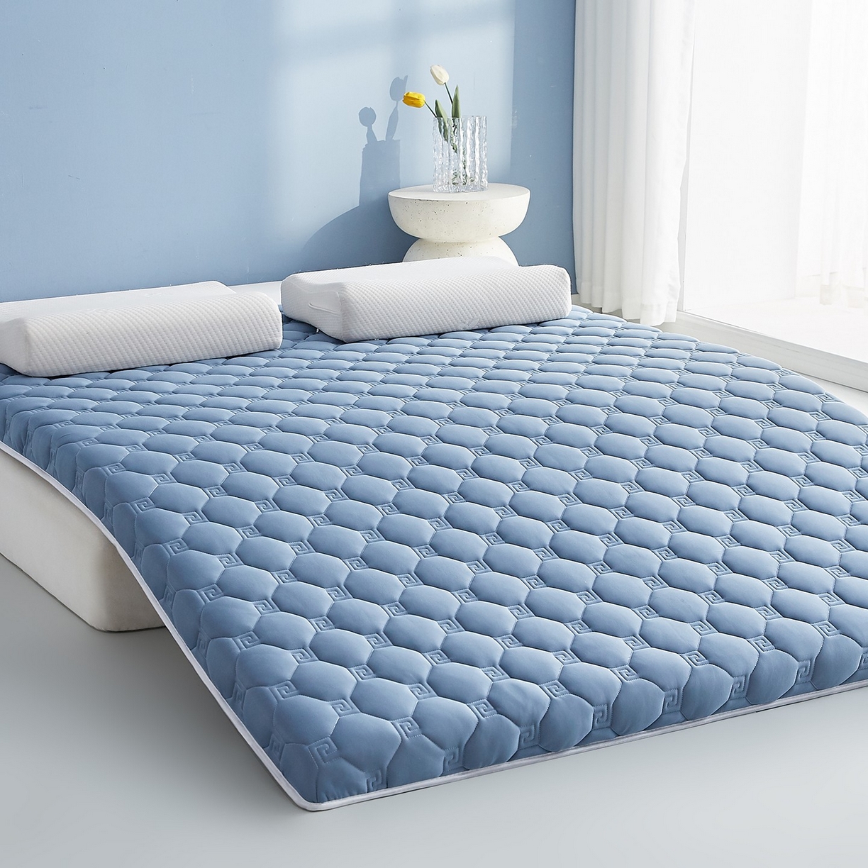 91家纺网 家纺一手货源 找家纺 月茶家纺 2026新款大豆纤维单边回字格床垫 回格蓝