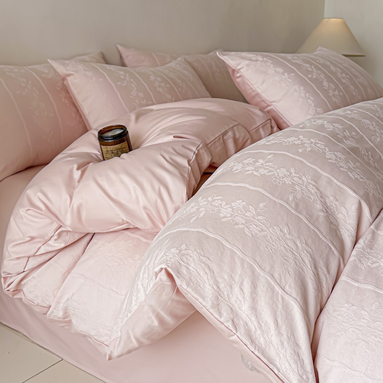 91家纺网 家纺一手货源 找家纺 眠博士 2026新款全棉纯棉水洗立体提花四件套 花间梦-粉