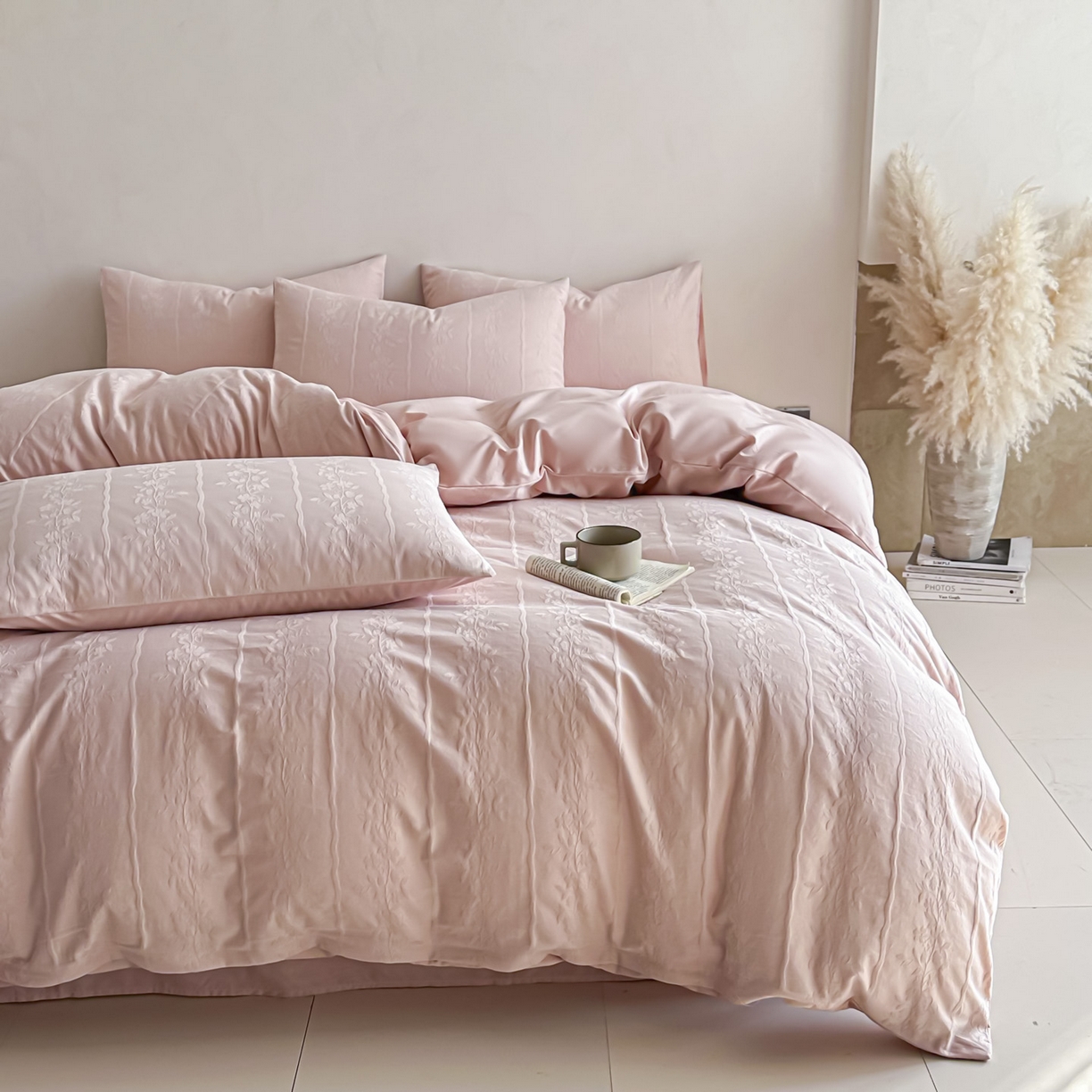 91家纺网 家纺一手货源 找家纺 眠博士 2026新款全棉纯棉水洗立体提花四件套 花间梦-粉