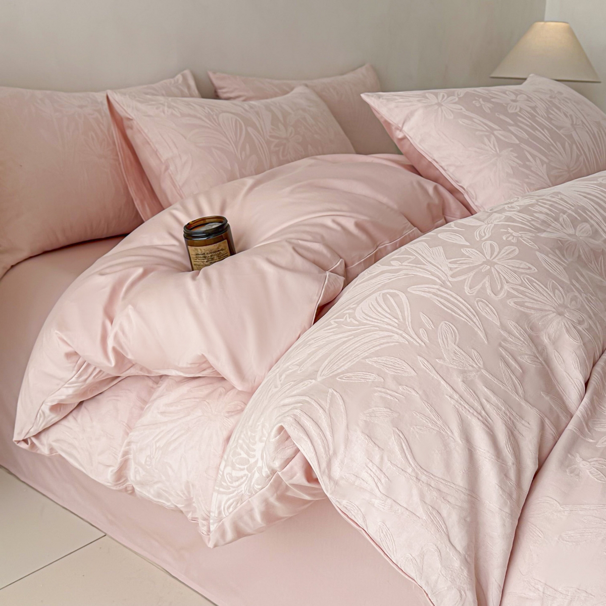 91家纺网 家纺一手货源 找家纺 眠博士 2026新款全棉纯棉水洗立体提花四件套 绵语-粉