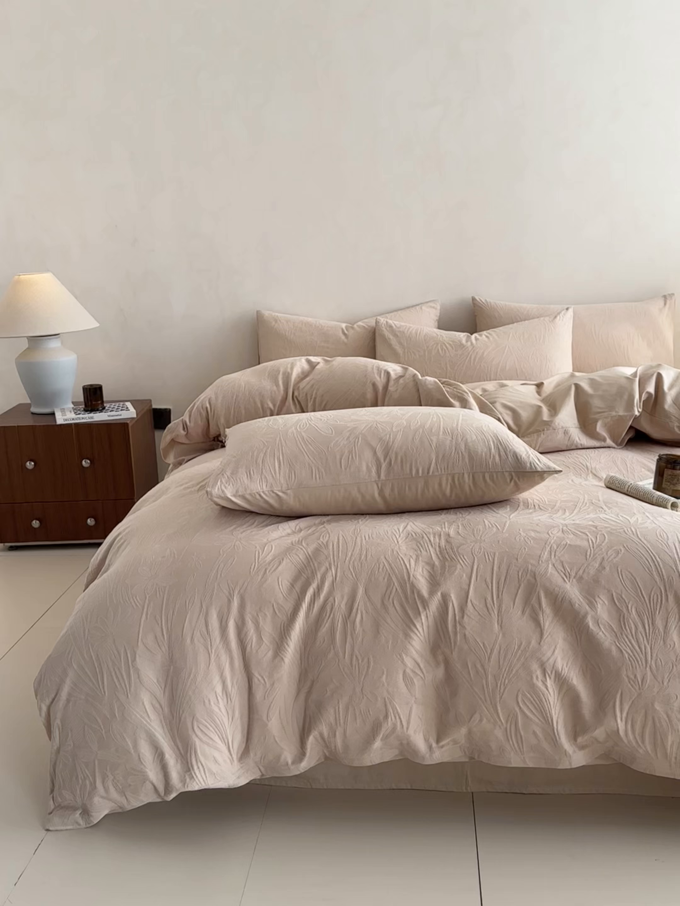 91家纺网 家纺一手货源 找家纺 眠博士 2026新款全棉纯棉水洗立体提花四件套 绵语-卡其