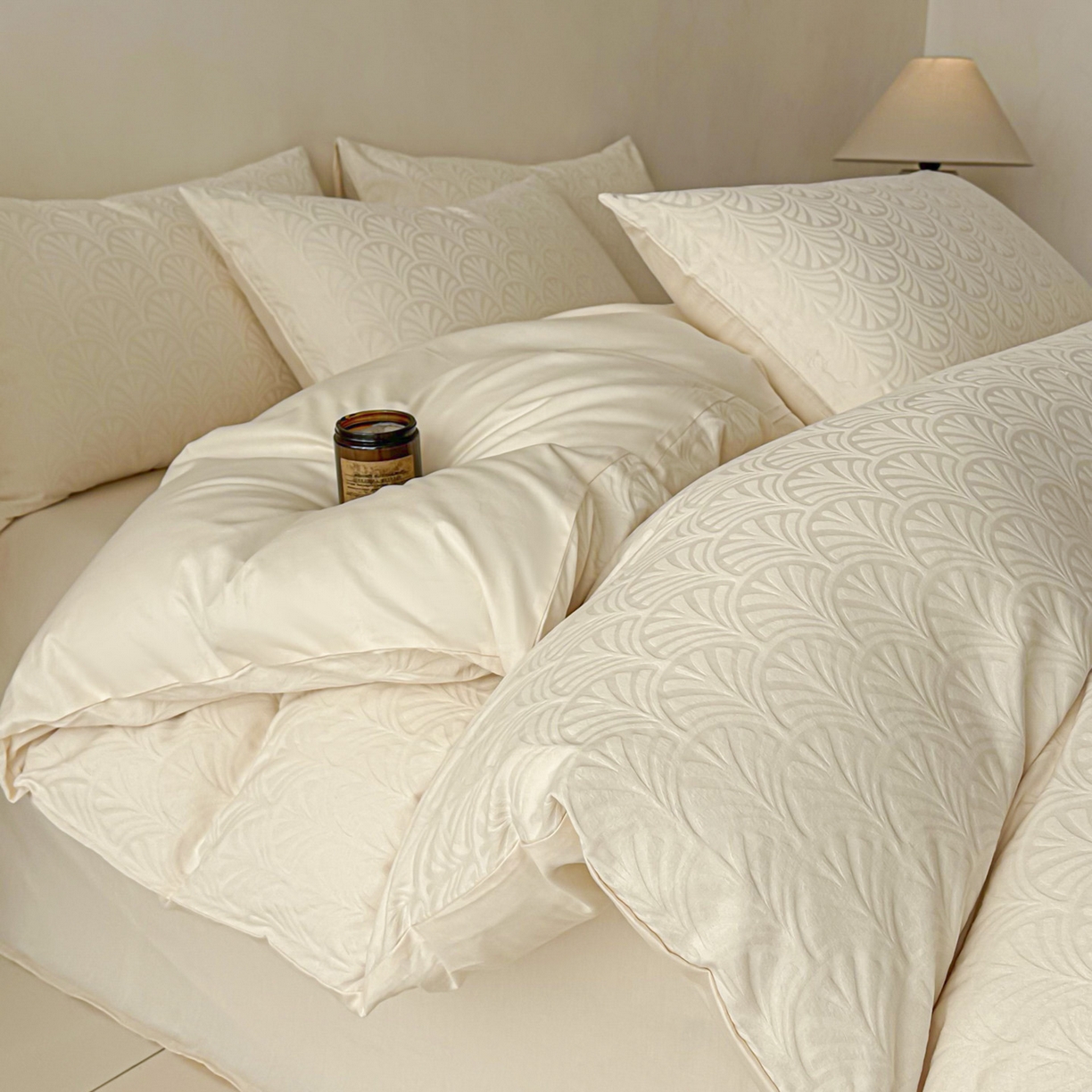 91家纺网 家纺一手货源 找家纺 眠博士 2026新款全棉纯棉水洗立体提花四件套 杏影-奶白